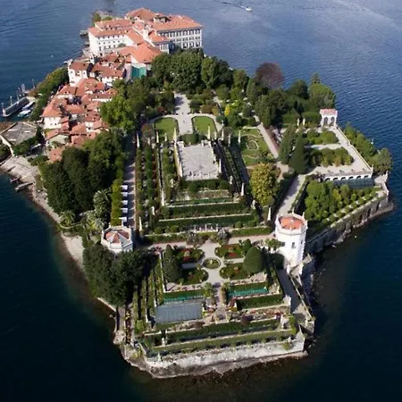 Isola Bella Via Vittorio Emanuele * Stresa